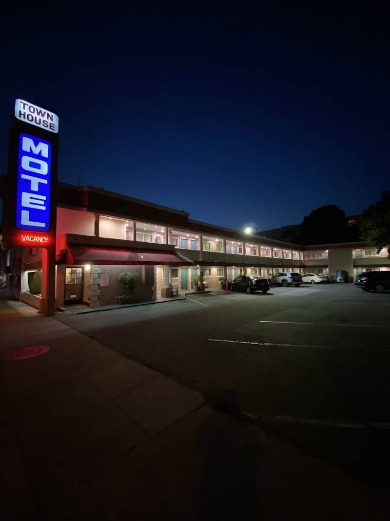 Town House Motel