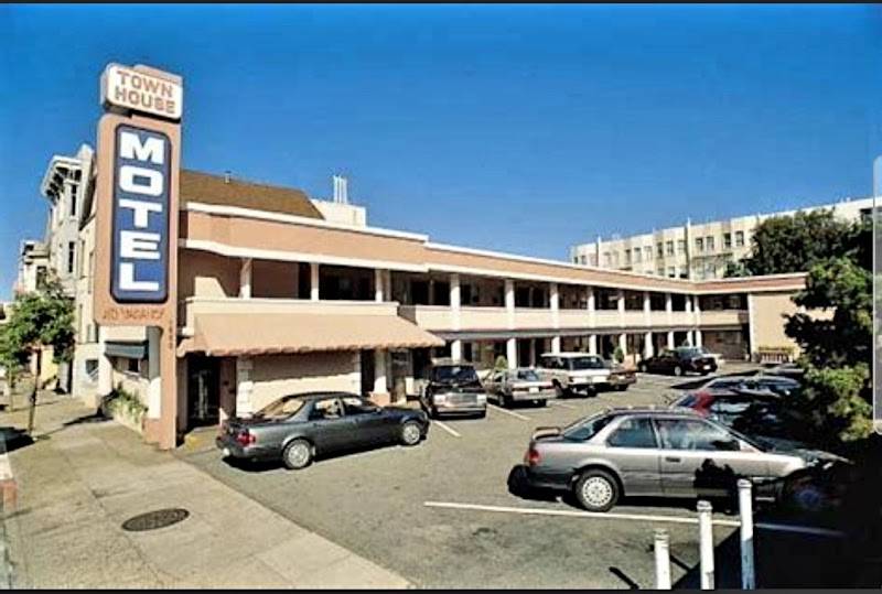 Town House Motel